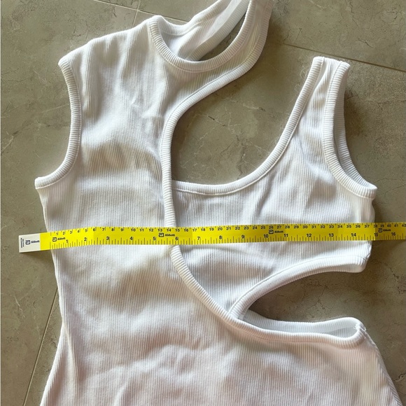 NWT A.W.A.K.E. Mode ribbed-knit bodysuit top with cut-outs Size XL - Picture 8 of 9